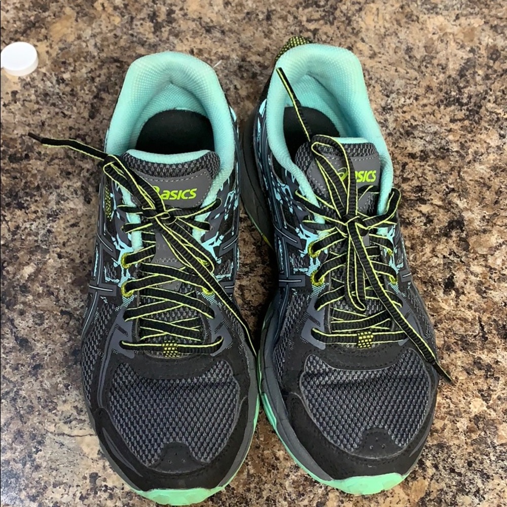 ASICS - Picture 2 of 5